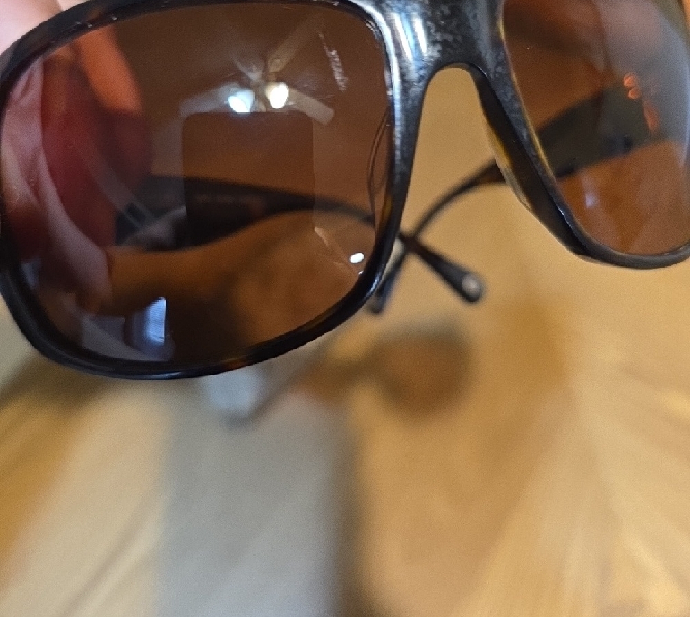 Coach Women's Black Frame Sunglasses with Brown Gradient Lenses - Picture 7 of 7